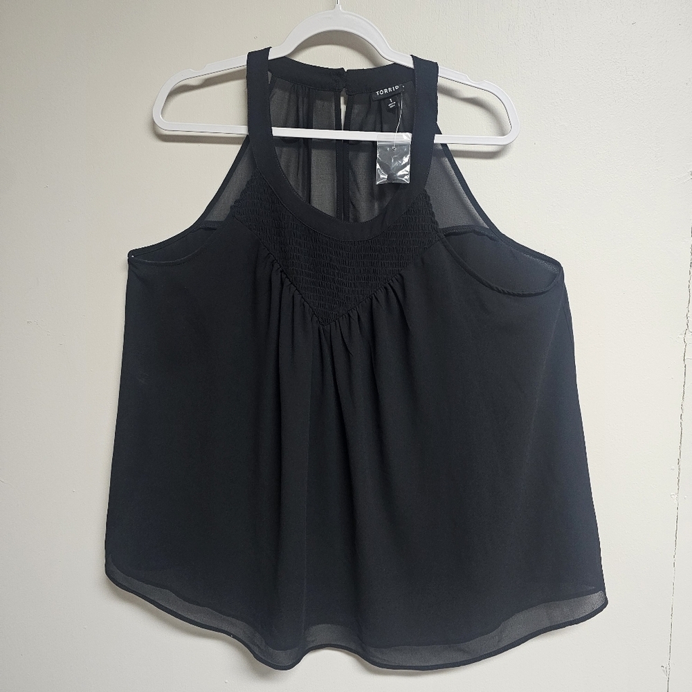 Torrid‎ Chiffon Black Flowy Tank Blouse Keyhole Back with Button Collar